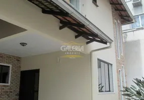 Foto 1 de Sobrado com 3 Quartos à venda, 180m² em Centro, Joinville