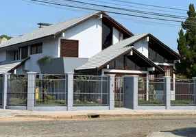 Foto 1 de Casa com 4 Quartos à venda, 520m² em Floresta, Joinville
