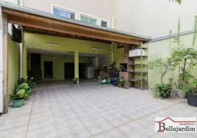 Foto 1 de Sobrado com 3 Quartos para venda ou aluguel, 295m² em Parque das Nações, Santo André