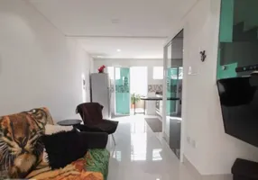 Foto 1 de Casa com 2 Quartos à venda, 67m² em Vila Mangalot, São Paulo