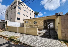 Foto 1 de Casa com 3 Quartos à venda, 336m² em Joaquim Tavora, Fortaleza