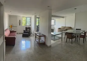 Foto 1 de Apartamento com 2 Quartos para alugar, 147m² em Casa Forte, Recife