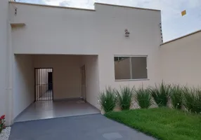 Foto 1 de Casa com 3 Quartos à venda, 134m² em Residencial Jardim Leblon, Goiânia