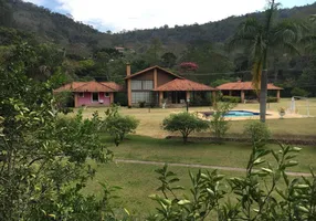 Foto 1 de Fazenda/Sítio com 4 Quartos à venda, 420m² em Pedro do Rio, Petrópolis