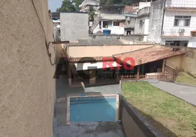 Foto 1 de Casa com 2 Quartos à venda, 215m² em  Vila Valqueire, Rio de Janeiro