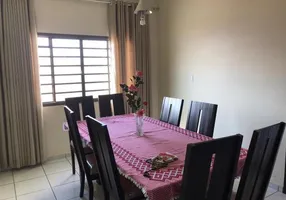 Foto 1 de Apartamento com 5 Quartos à venda, 200m² em Cristo Redentor, Patos de Minas