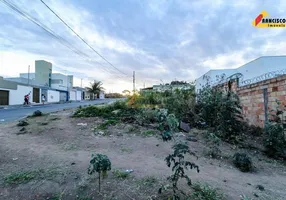 Foto 1 de Lote/Terreno à venda, 300m² em Santa Lúcia, Divinópolis