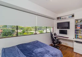 Foto 1 de Apartamento com 3 Quartos à venda, 106m² em Passo da Areia, Porto Alegre