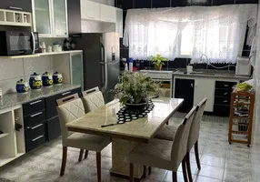 Foto 1 de Sobrado com 3 Quartos à venda, 180m² em Jardim Santa Mena, Guarulhos