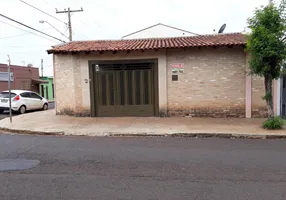 Foto 1 de Casa com 2 Quartos à venda, 135m² em VILA VIRGINIA, Ribeirão Preto