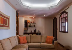 Foto 1 de Casa com 4 Quartos à venda, 279m² em Castelo, Belo Horizonte