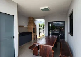 Foto 1 de Casa com 3 Quartos à venda, 183m² em Morada da Colina, Uberlândia