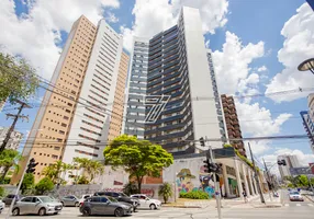 Foto 1 de Apartamento com 3 Quartos à venda, 136m² em Água Verde, Curitiba