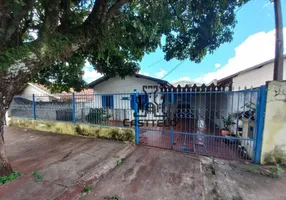 Foto 1 de Casa com 4 Quartos à venda, 200m² em Parque Residencial João Piza, Londrina