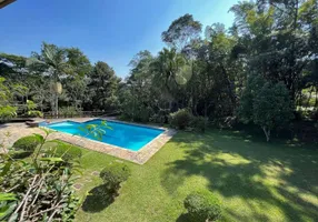 Foto 1 de Casa de Condomínio com 5 Quartos à venda, 981m² em Parque Silvino Pereira, Cotia