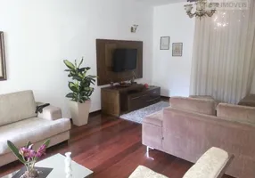 Foto 1 de Casa com 6 Quartos à venda, 380m² em São Mateus, Juiz de Fora