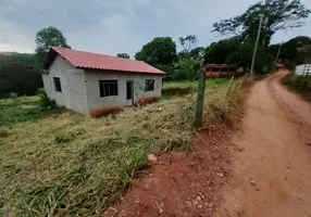 Foto 1 de Fazenda/Sítio com 2 Quartos à venda, 10300m² em Zona Rural, São João Del Rei