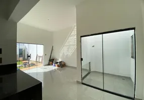 Foto 1 de Casa com 3 Quartos à venda, 80m² em Vida Nova, Uberlândia