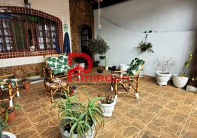 Foto 1 de Casa com 2 Quartos à venda, 70m² em Jardim Imperador, Praia Grande