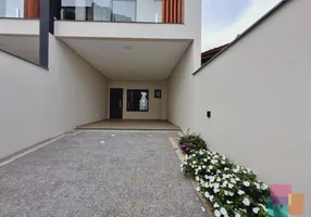 Foto 1 de Sobrado com 3 Quartos à venda, 114m² em Saguaçú, Joinville