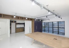 Foto 1 de Sala Comercial para alugar, 57m² em Coqueiros, Florianópolis
