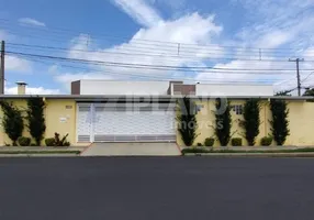 Foto 1 de Casa com 3 Quartos à venda, 207m² em Jardim de Cresci, São Carlos