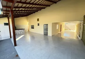 Foto 1 de Casa com 3 Quartos à venda, 170m² em Mansões Paraíso, Aparecida de Goiânia
