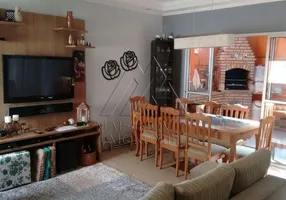 Foto 1 de Casa de Condomínio com 3 Quartos à venda, 145m² em Jardim Monte Kemel, São Paulo