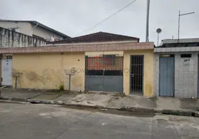 Foto 1 de Casa com 2 Quartos para alugar, 60m² em Vila Mateo Bei, São Vicente