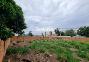 Foto 1 de Lote/Terreno à venda, 972m² em Vigilato Pereira, Uberlândia