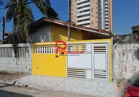 Foto 1 de Casa com 2 Quartos à venda, 70m² em Vila Guilhermina, Praia Grande