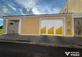 Foto 1 de Casa com 3 Quartos à venda, 250m² em Vila Sao Cristovao, Uberaba