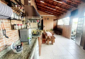 Foto 1 de Sobrado com 3 Quartos à venda, 230m² em Vila Amorim, Suzano