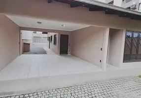 Foto 1 de Casa com 3 Quartos à venda, 140m² em Saguaçú, Joinville