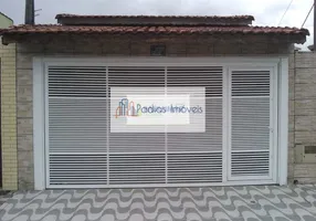 Foto 1 de Sobrado com 2 Quartos à venda, 115m² em Centro, Mongaguá