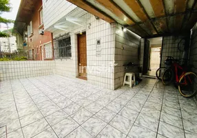 Foto 1 de Casa com 2 Quartos à venda, 69m² em Marapé, Santos