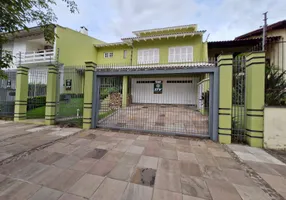 Foto 1 de Sobrado com 3 Quartos à venda, 350m² em Jardim Planalto, Porto Alegre