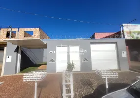 Foto 1 de Casa com 3 Quartos à venda, 75m² em Loteamento Monte Hebron, Uberlândia