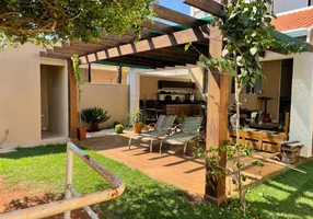 Foto 1 de Casa de Condomínio com 3 Quartos à venda, 230m² em Vila Hollândia, Campinas