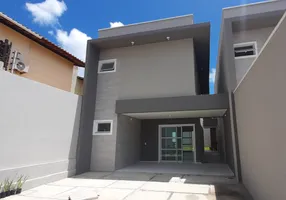 Foto 1 de Casa com 3 Quartos à venda, 140m² em Sapiranga, Fortaleza