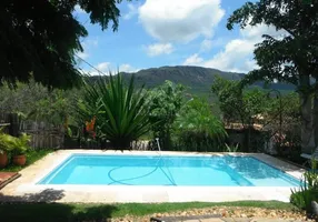 Foto 1 de Casa com 2 Quartos à venda, 300m² em Unidade de Vizinhancas Quintas Morro do Chapeu, Nova Lima