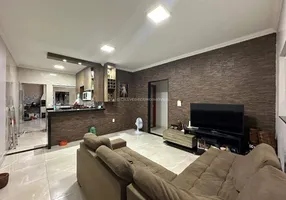 Foto 1 de Casa com 3 Quartos à venda, 145m² em Vila Militar, Uberaba