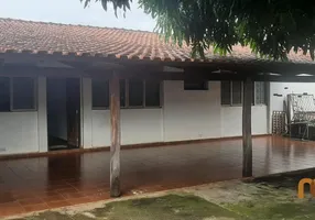 Foto 1 de Casa com 5 Quartos à venda, 245m² em Vila Monticelli, Goiânia