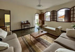 Foto 1 de Casa com 3 Quartos à venda, 219m² em Caiçara Adeláide, Belo Horizonte