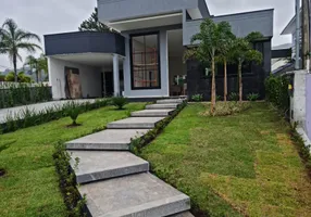 Foto 1 de Casa com 4 Quartos à venda, 225m² em Condomínio Reserva do Sahy, Mangaratiba