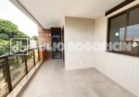 Foto 1 de Apartamento com 3 Quartos à venda, 105m² em Jardim Guanabara, Rio de Janeiro