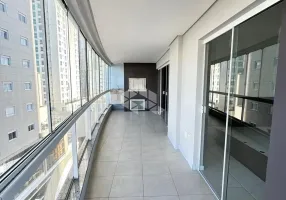 Foto 1 de Apartamento com 3 Quartos à venda, 110m² em Centro, Balneário Camboriú