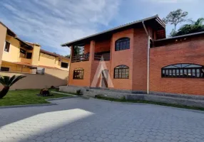 Foto 1 de Casa com 5 Quartos para alugar, 286m² em Anita Garibaldi, Joinville