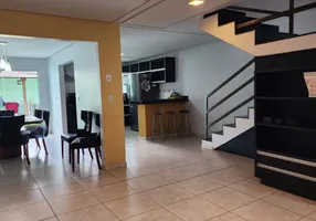 Foto 1 de Sobrado com 3 Quartos à venda, 151m² em Goiania 2, Goiânia