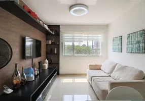 Foto 1 de Casa com 2 Quartos à venda, 113m² em Vila Ré, São Paulo